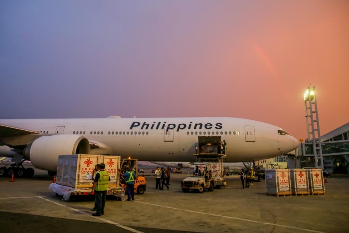 　　8月20日，中国政府援助的国药新冠疫苗运抵菲律宾首都马尼拉。新华社发（乌马利摄）